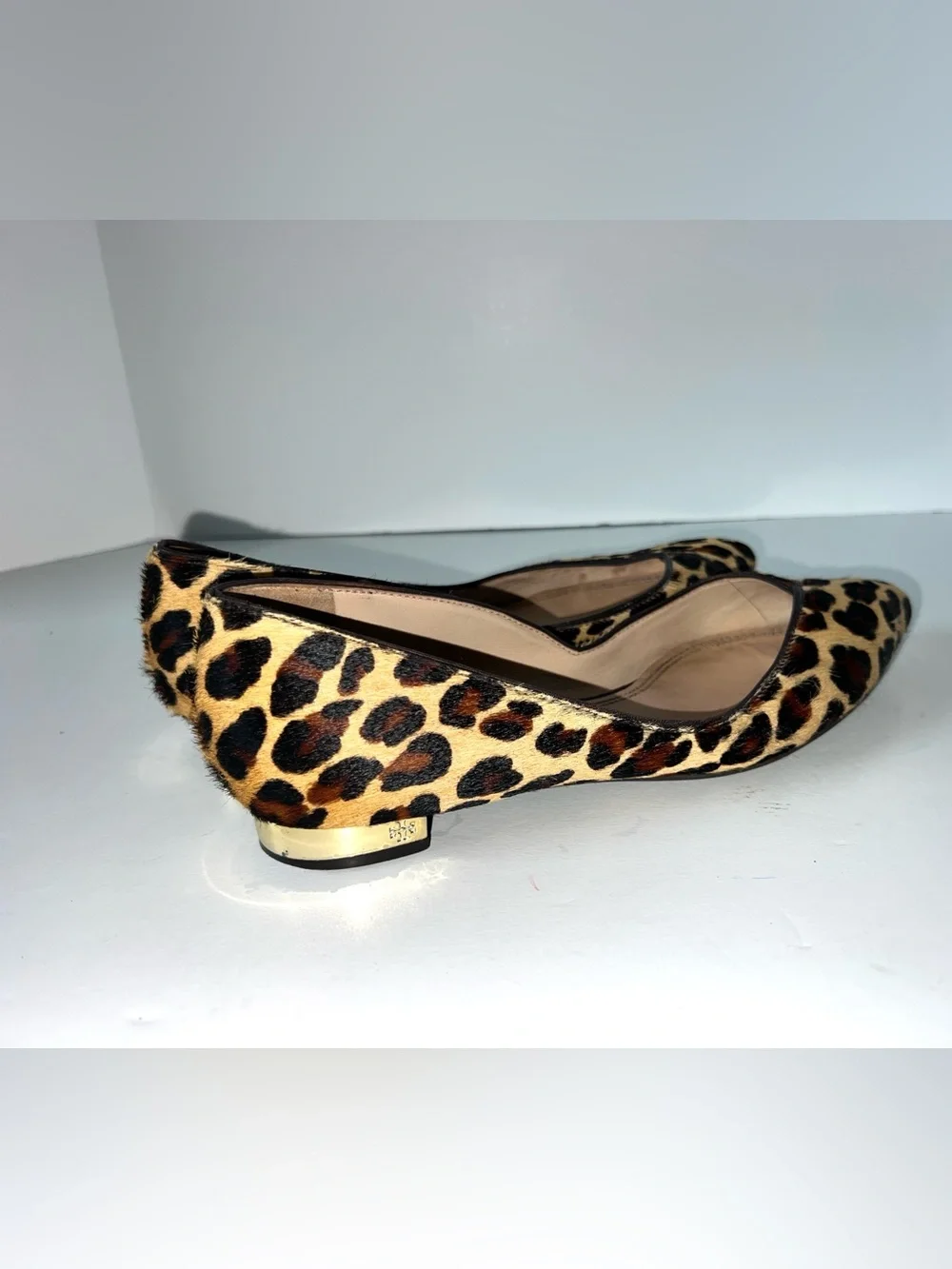 Tory Burch Sz 6.5 M Animal Print Cow Fur Casual Elegant Flats